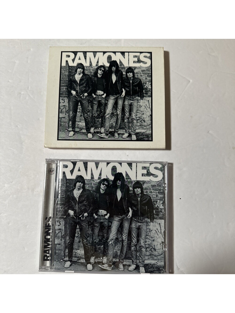 Ramones Self-Titled CD 2001 Rhino Warner Archives Bonus Tracks w/ Slipcover